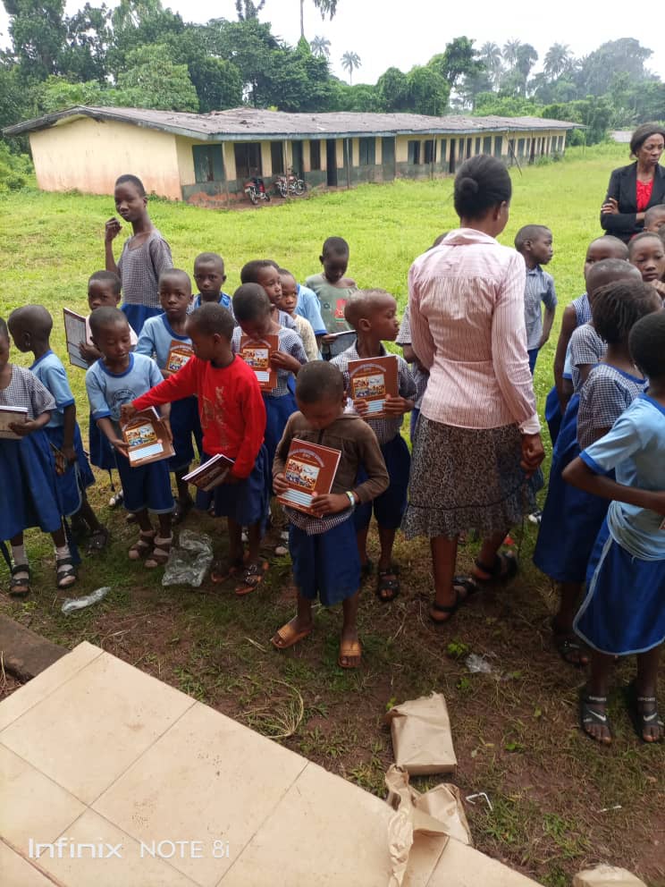 Donation of Notebooks for pupils of Umenlen Primary School, Ugbegun